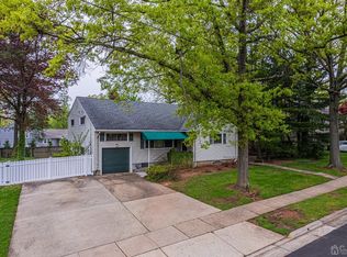 308 N 8th Ave, Edison, NJ 08817