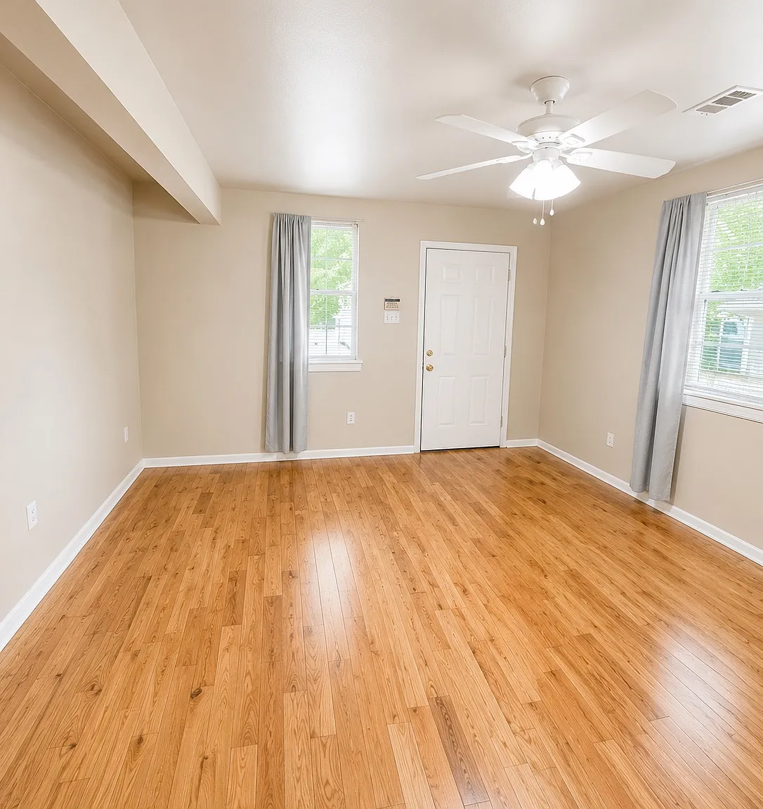 2 bed, 884 sqft, $1,295 — Photo 2