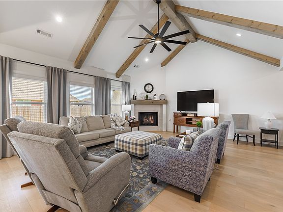 3rd image of 1277 Montichiello St