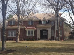 401 N Branch Rd, Glenview, IL 60025