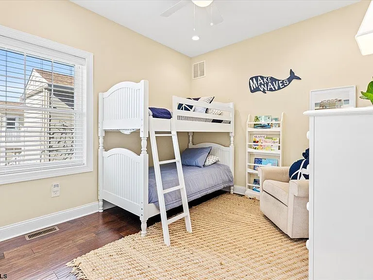 16 S Decatur Ave #9/15-10/31 — Photo 20