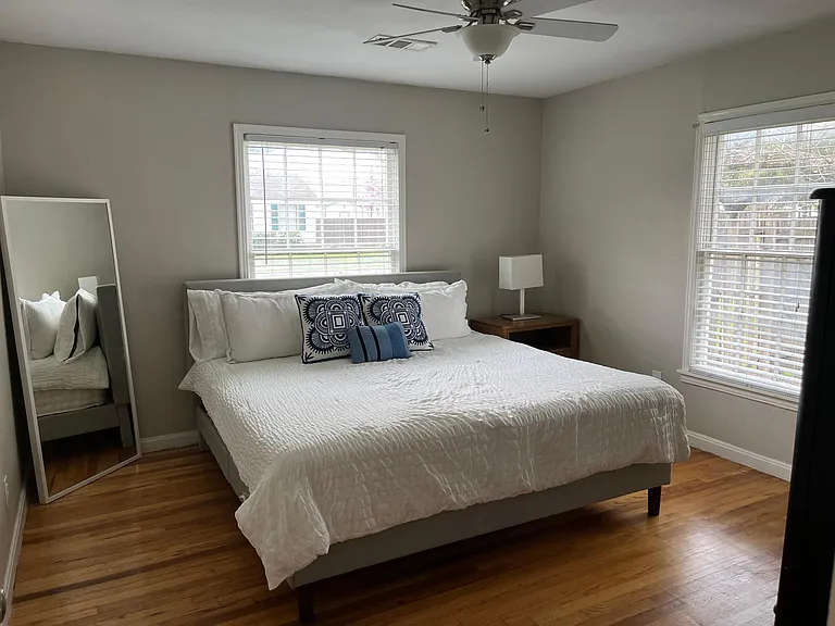 4000 Winfield Ave — Photo 22