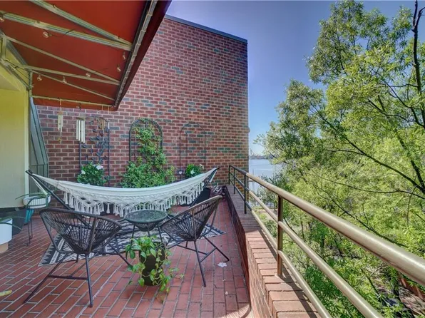 255 College Cross APT 87, Norfolk, VA 23510