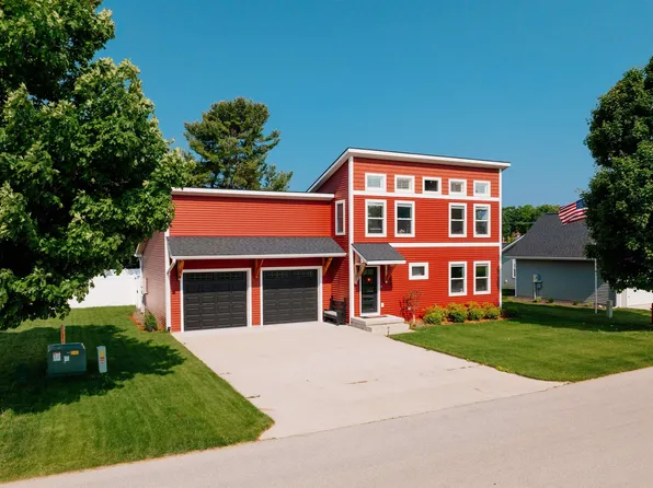 11574 S Sunset Dr, Empire, MI 49630