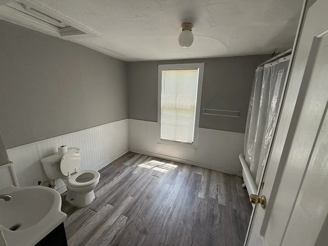 Studio, 800 sqft, $899 — Photo 1