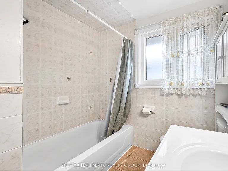 2636 Regina St #B — Photo 8