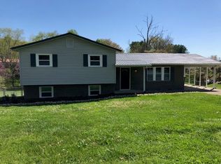 1824 Hugh Dr, Morristown, TN 37813