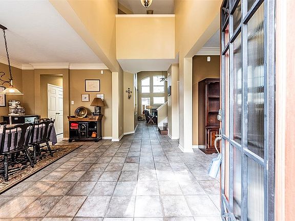 5th image of 1507 Pine Walk Dr