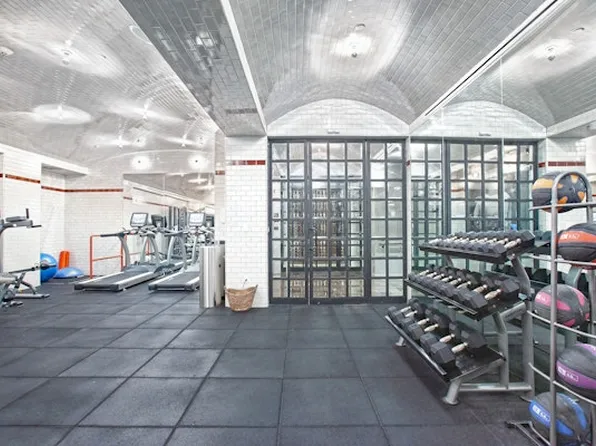 132 East 65th Street image 19 of 23