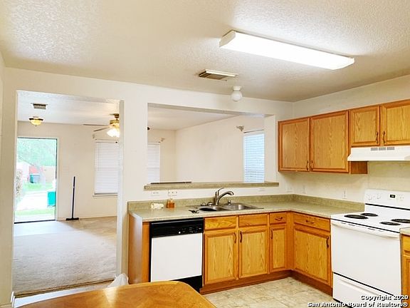 5th image of 215 Jetlyn Dr