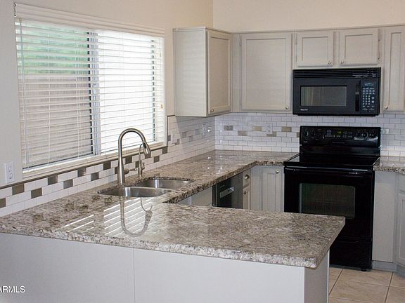 5th image of 17228 N 40th Pl