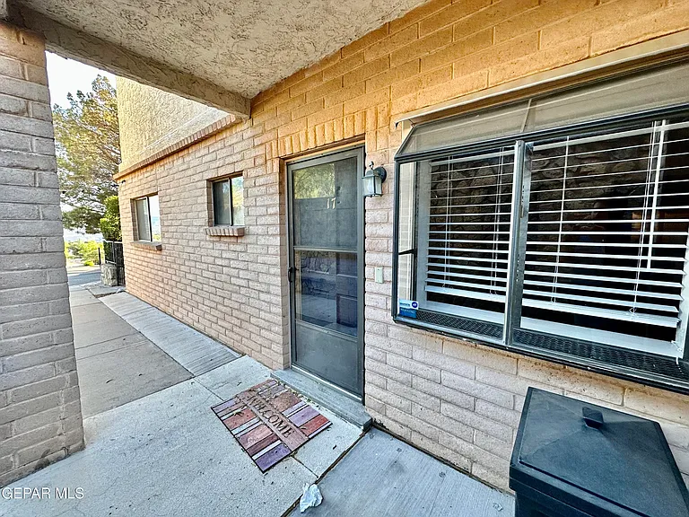4614 N Stanton St #C17 — Photo 3