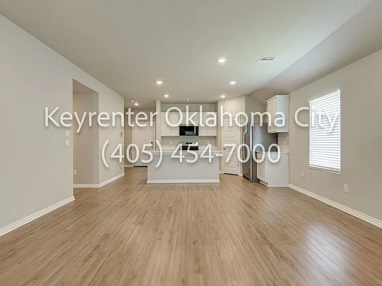 2809 Tracys Mnr — Photo 11