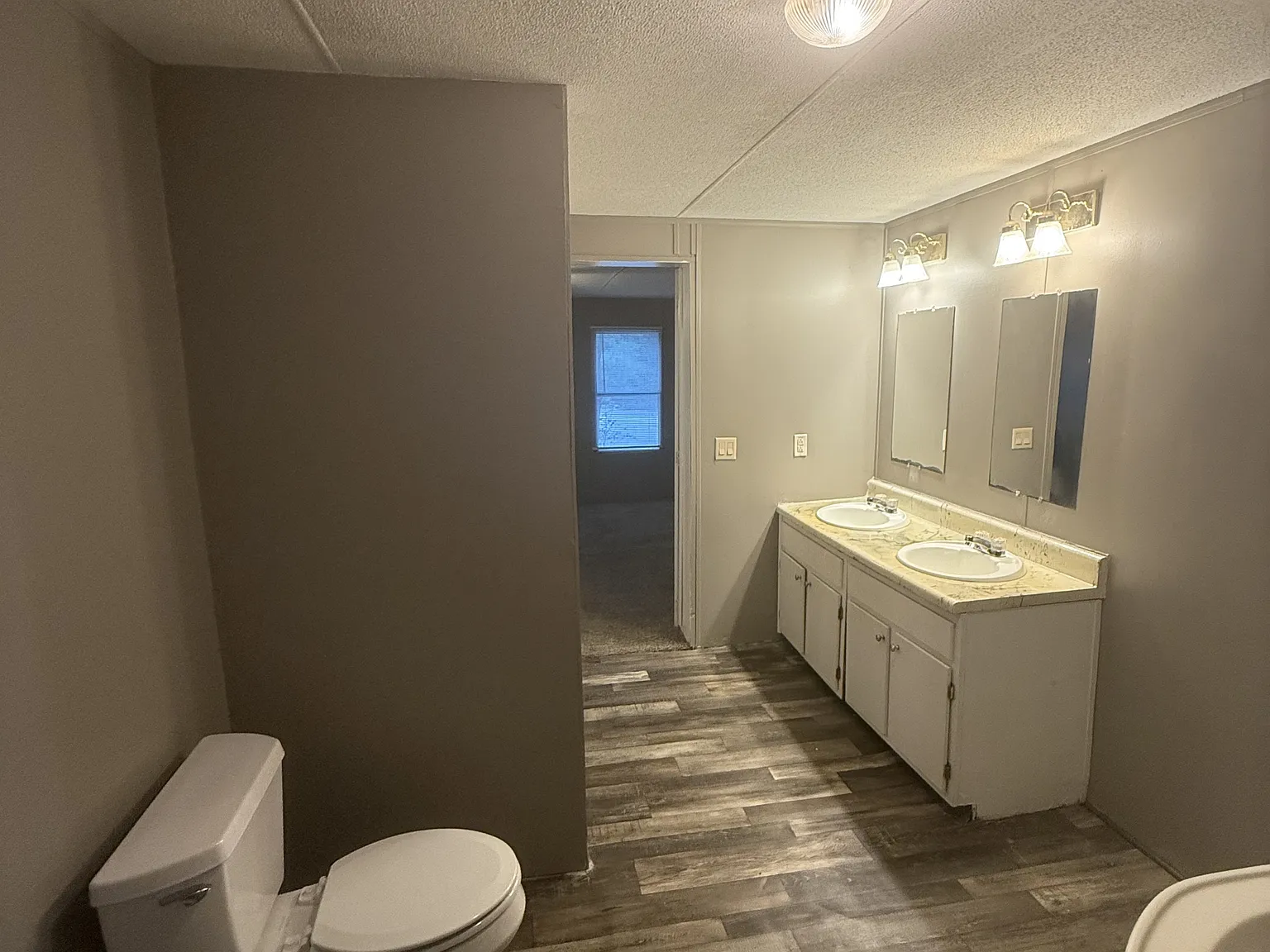 110 Elizabeth Court - 1 — Photo 3