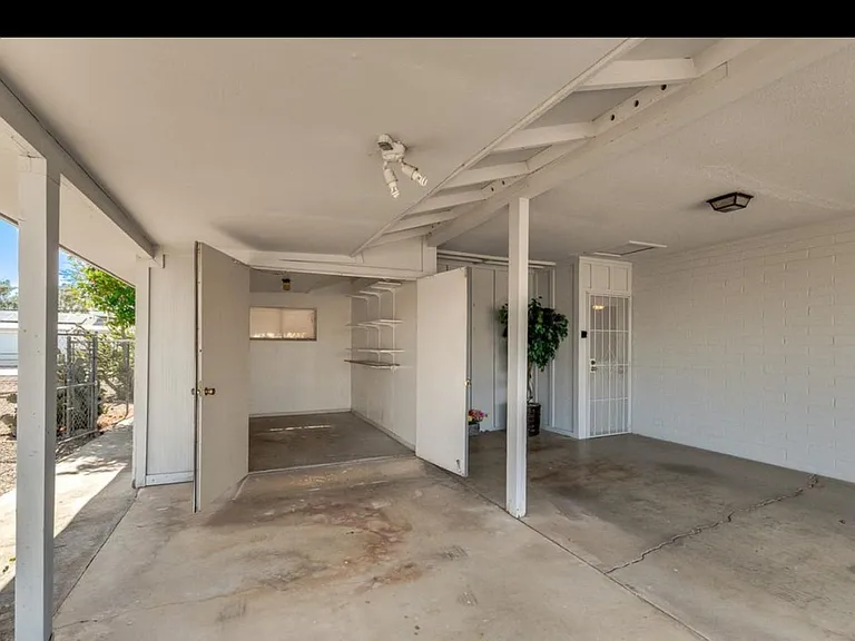 12036 N 103rd Ave — Photo 12