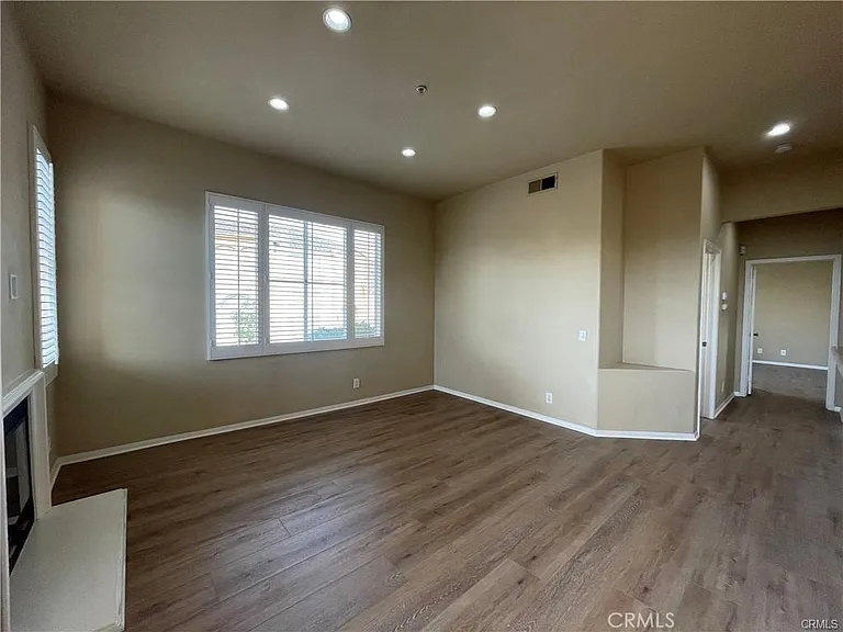 1711 Reggio Aisle — Photo 16