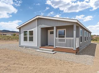 1280 W 8th St, Silver Springs, NV