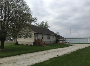 5905 E 3500th Rd S, Saint Anne, IL 60964