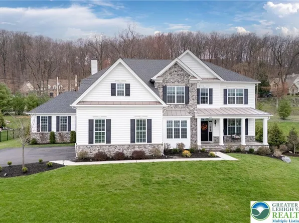 6215 Fox Glove Ln, Center Valley, PA 18034