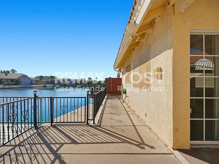 2094 N Sweetwater Dr — Photo 18