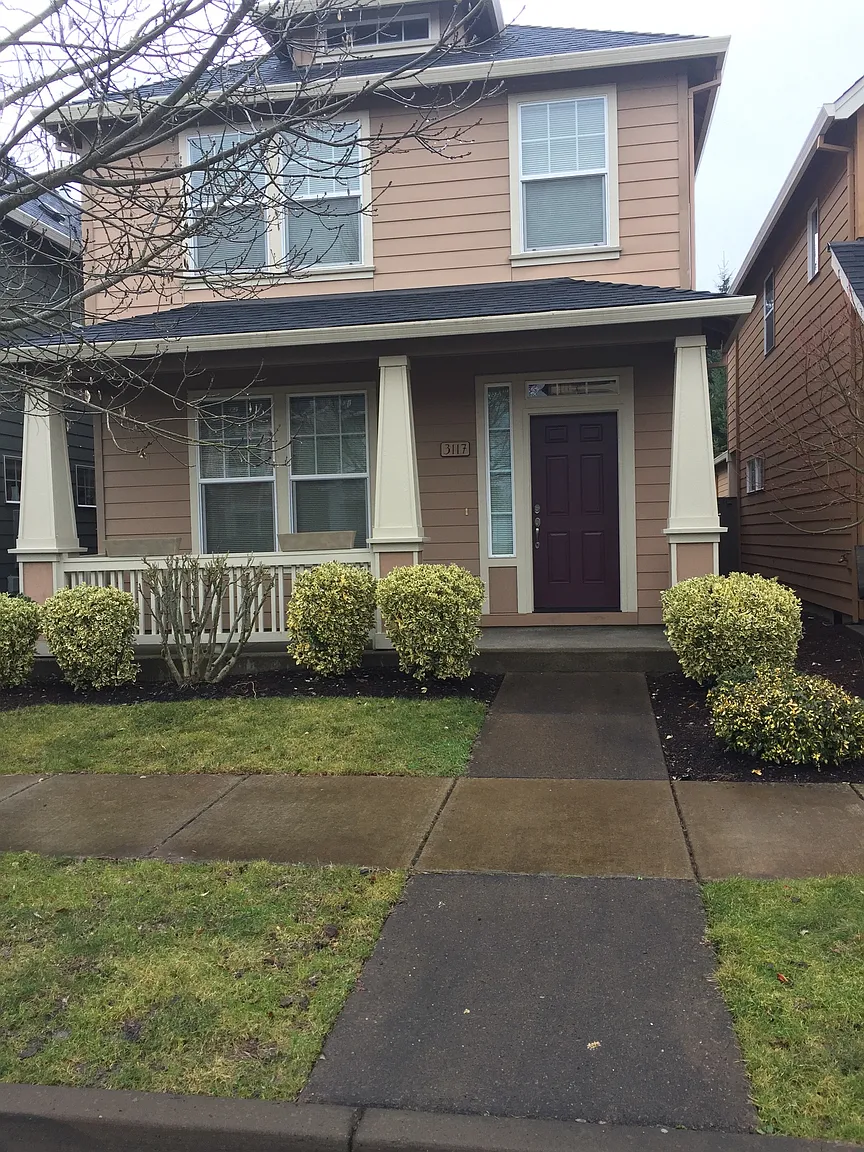 3117 SE Everglade St photo 1