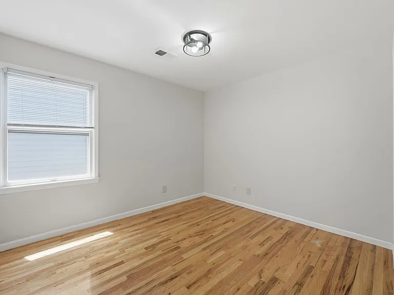 239 Terrace Ave #2 — Photo 19
