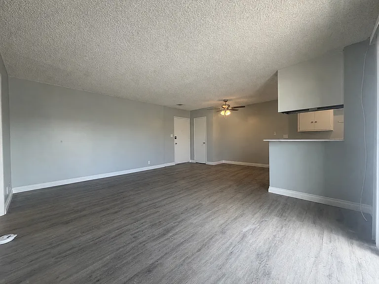 535 Ohio Ave #3 — Photo 3