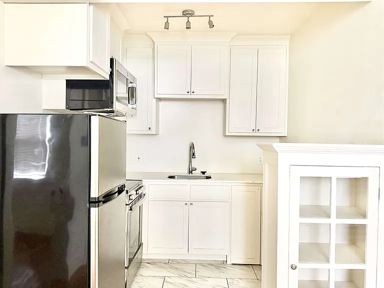 1014 S 18th St #1 — Photo 3