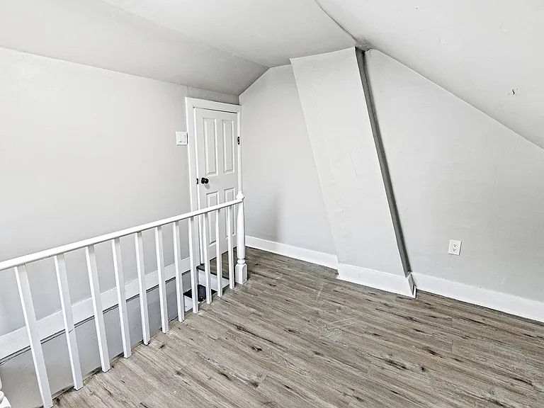 218 Sinnickson St — Photo 9