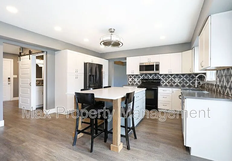 8200 Northview Dr — Photo 12