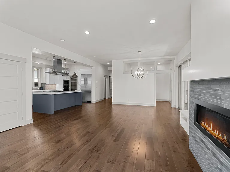 1496 NW Discovery Park Dr — Photo 40