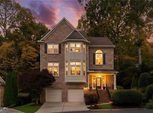 992 Wescott Ln, Sandy Springs, GA 30319