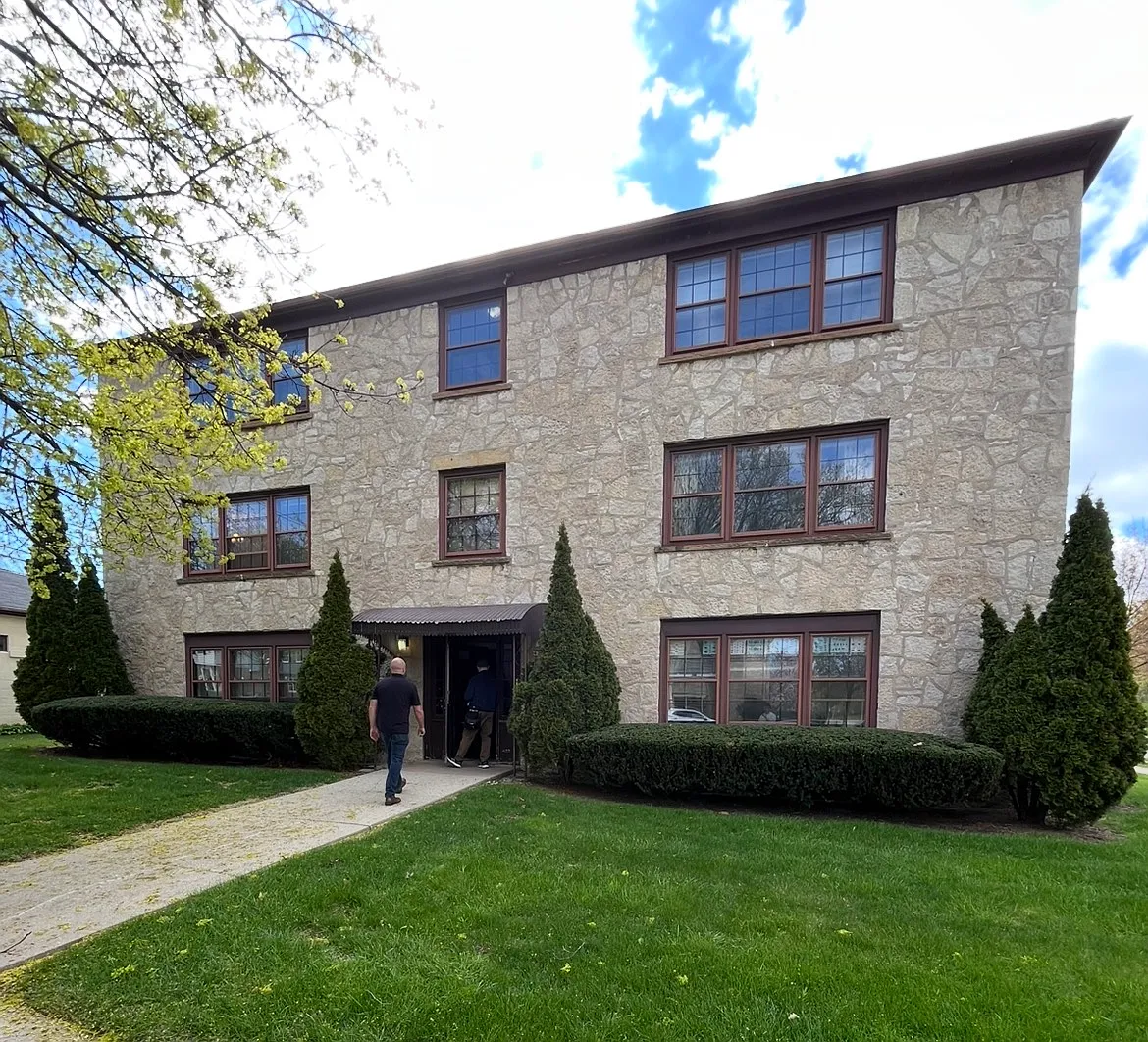 2 bed, 900 sqft, $1,400 — Photo 1