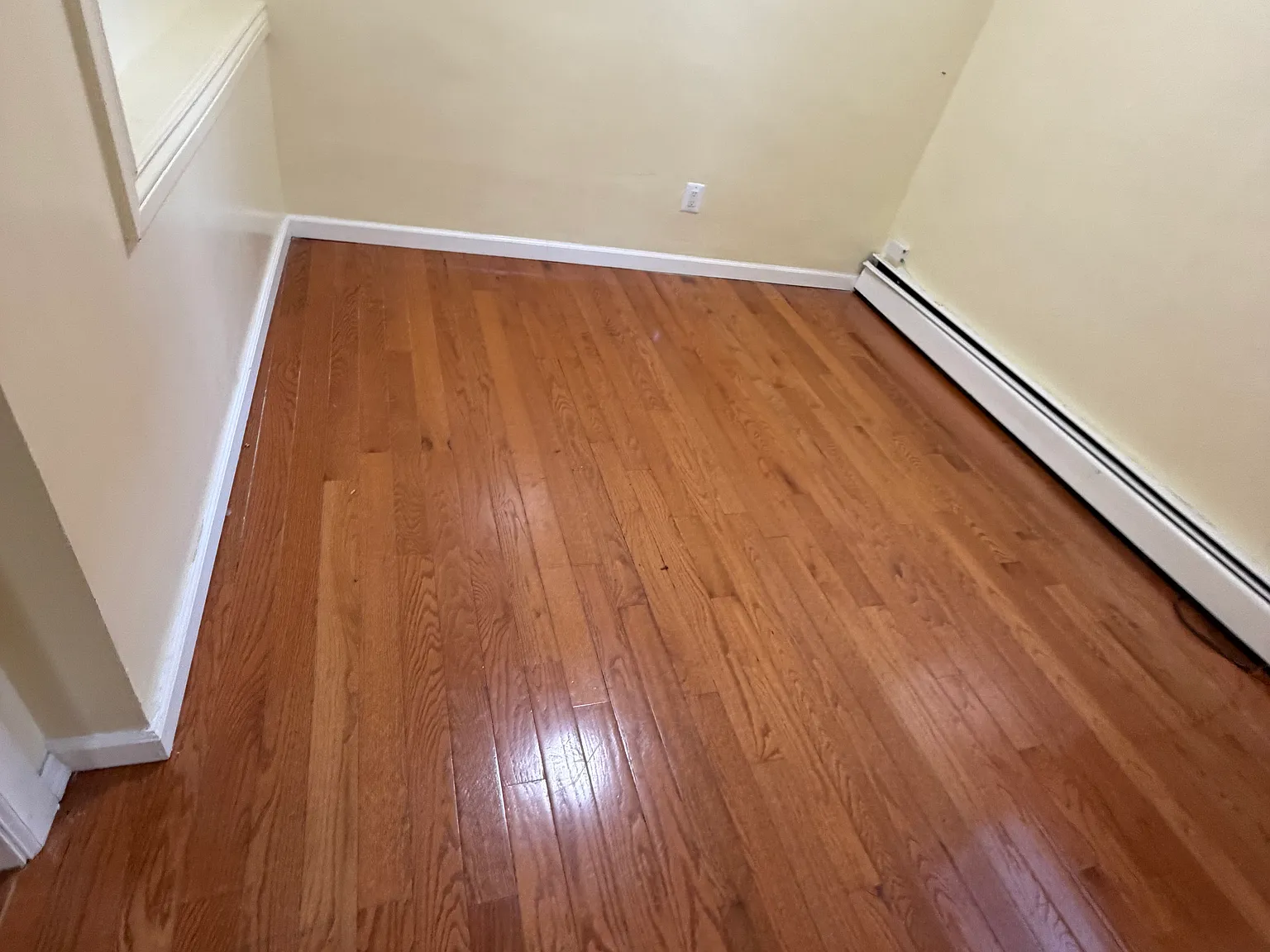 3 bed, 1.5 bath, $3,000 — Photo 4