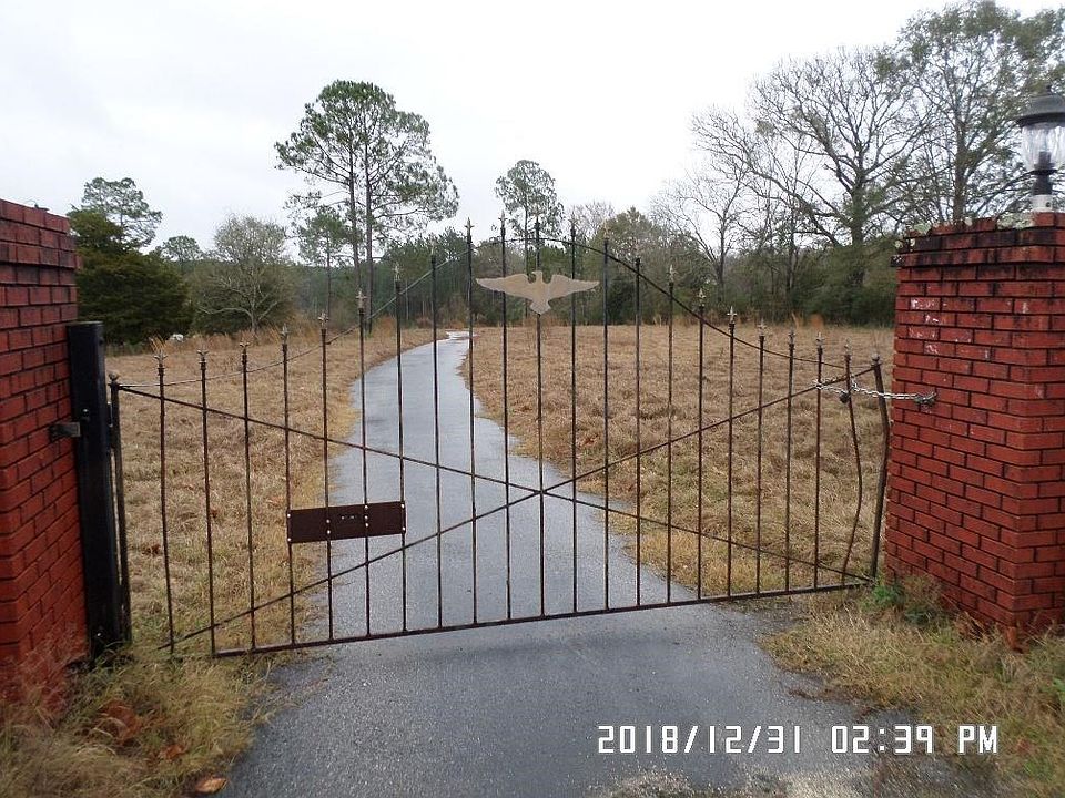1st image of 21220 Averett Ln