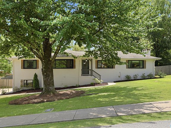 4th image of 2144 Lester Ln