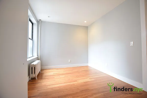 Rented by Clove Realty LLC | media 5