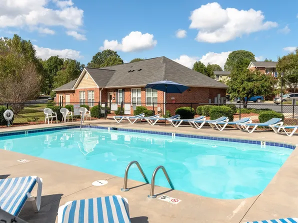 2276 N Fayetteville St, Asheboro, NC 27203