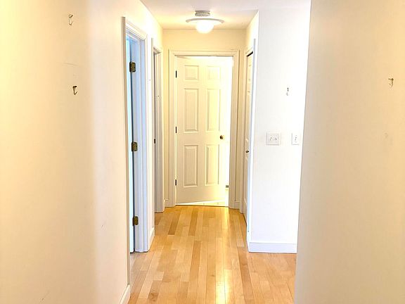 3rd image of 39 Tower Hill Road APT 18A