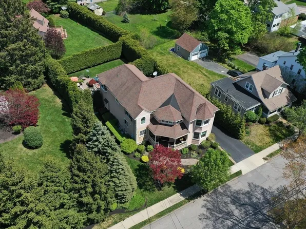 73 Summit St, Waltham, MA 02451