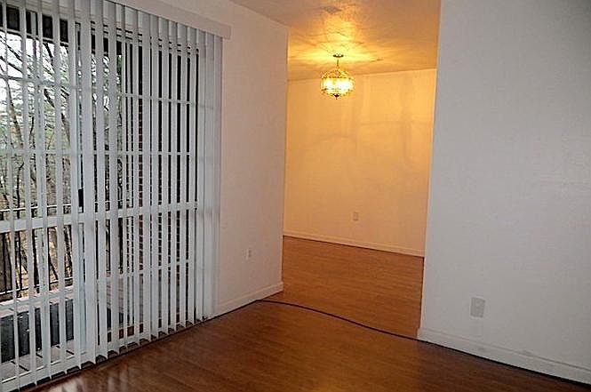 Leaving room looking into dinning room