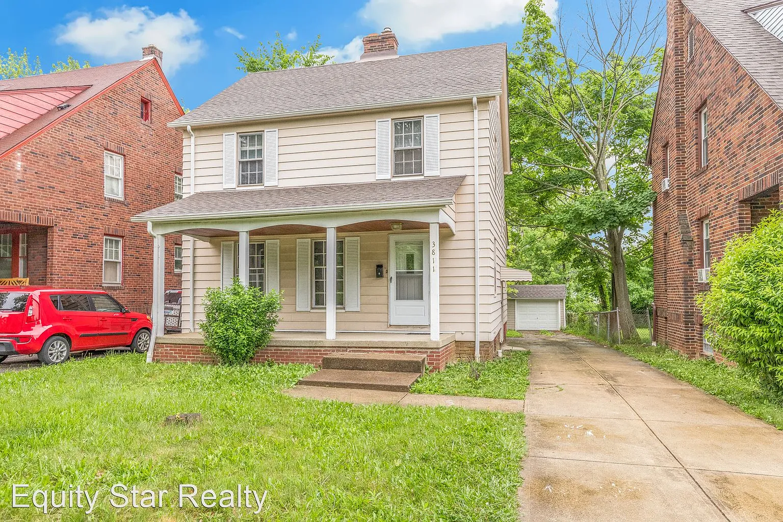 3811 Woodridge Rd photo 1