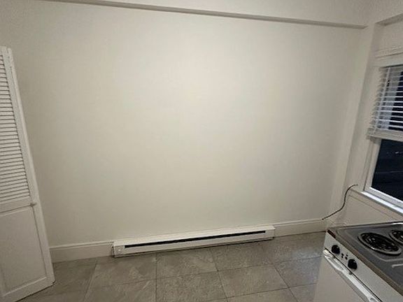 5th image of 333-335 Hyde St #1