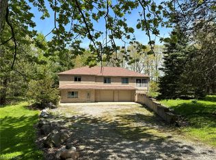 9947 Gifford Rd, Amherst, OH 44001