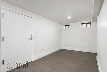 Rented by Rennit Inc.