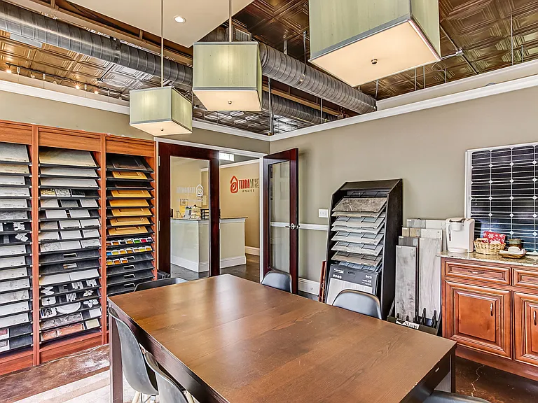 1334 Walnut St #1 — Photo 6