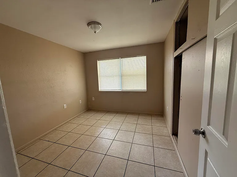 1604 Zephyr Ave — Photo 12