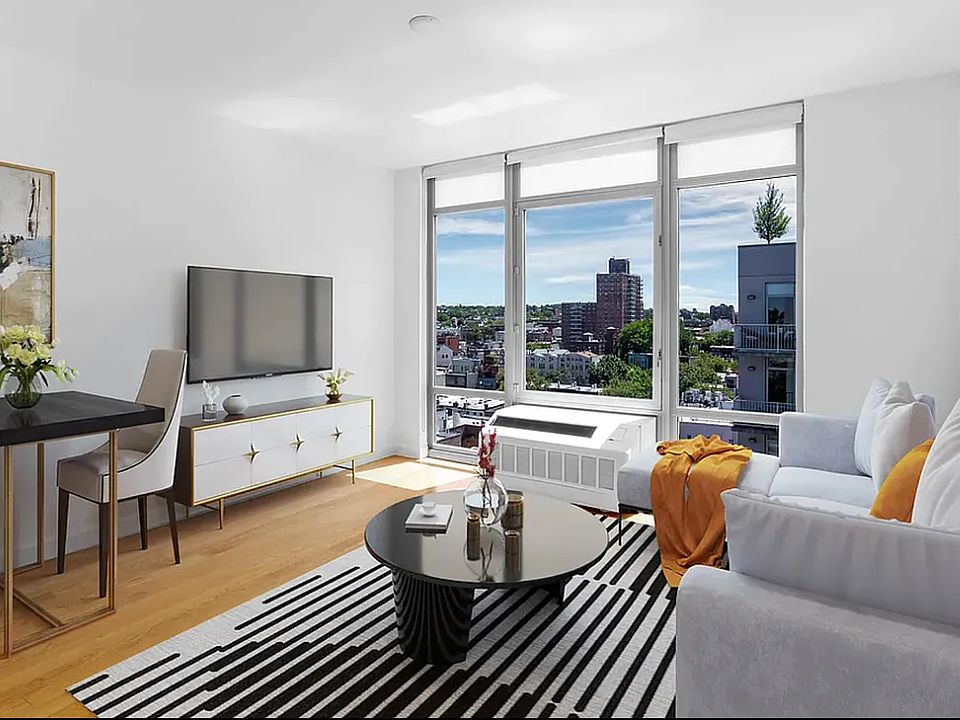 1st image of 267 6th St #2NW