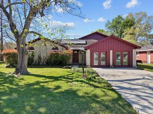 2015 Sierra St, Kemah, TX 77565