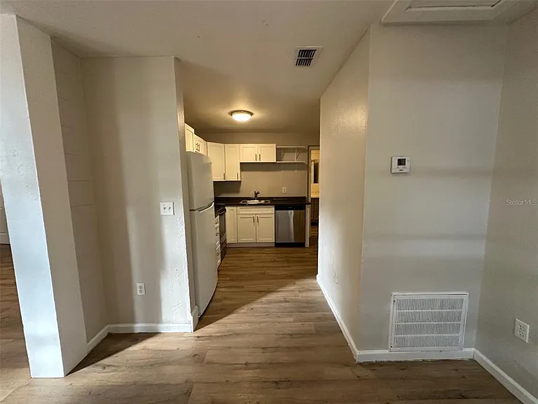 657 NE Waldo Rd — Photo 13